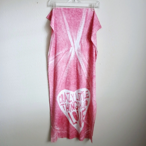 Crazy Little Thing Called Love Scarf Red Queen Lyrics - Picture 2 of 7